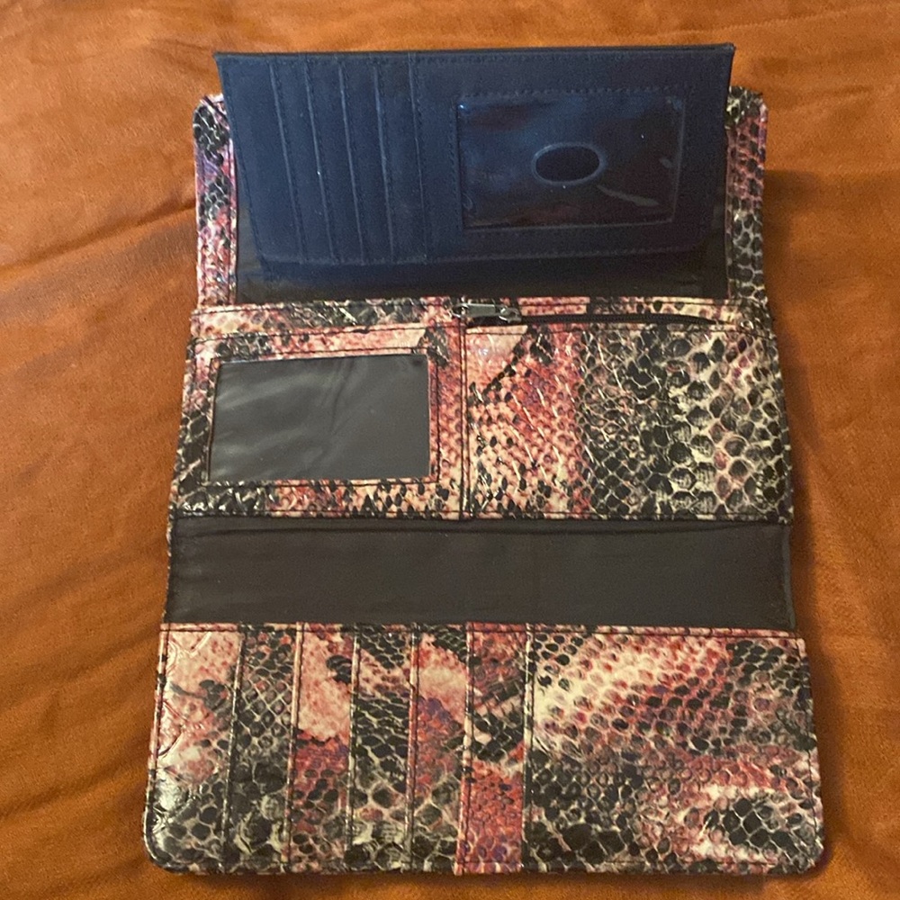 Wallet - Picture 6 of 11